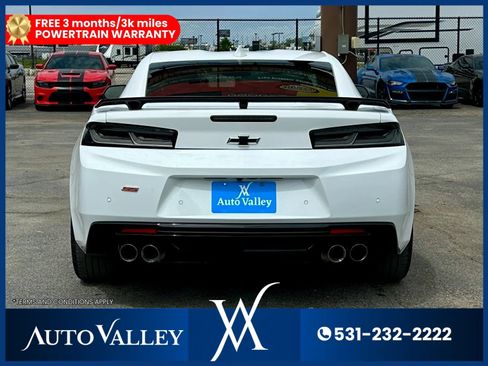 Used 2017 Chevrolet Camaro SS RWD image 6