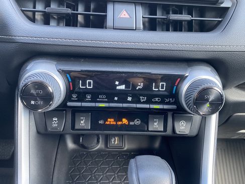 Used 2023 Toyota RAV4 XLE image 20