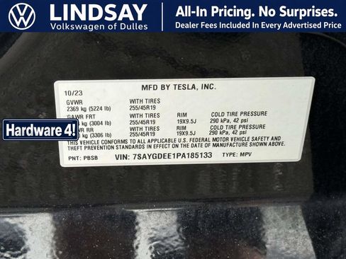 Used 2023 Tesla Model Y Long Range AWD/4WD image 28