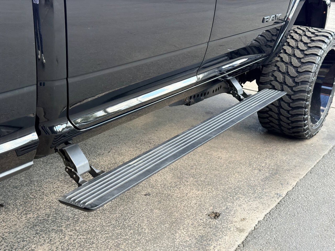 Used 2020 RAM 2500 Limited AWD/4WD image 16