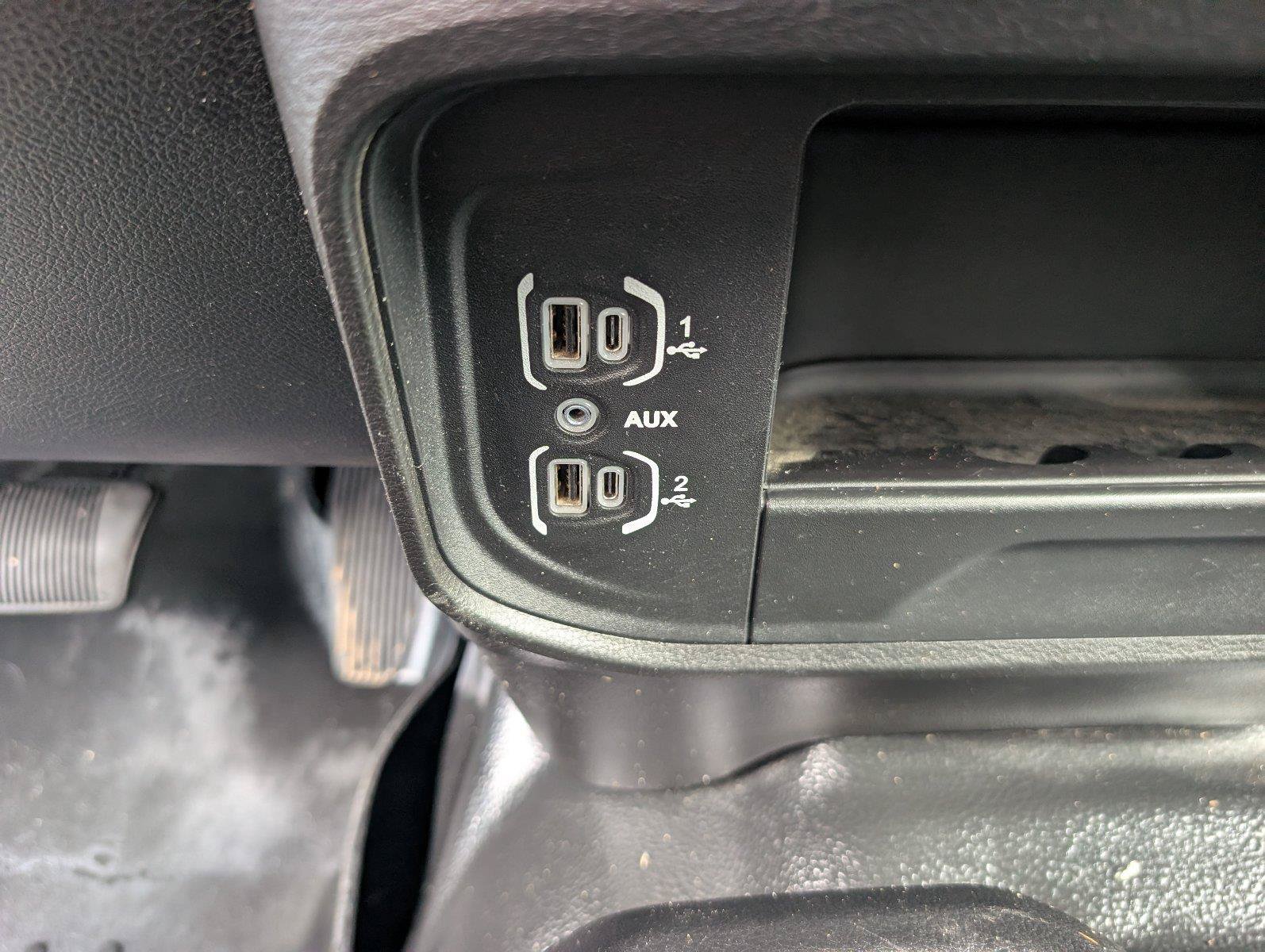 Used 2024 RAM 2500 Tradesman w/ Chrome Appearance Group AWD/4WD image 23