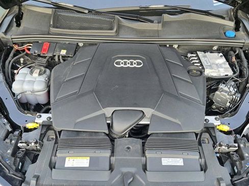 Used 2025 Audi Q7 3.0T Premium w/ Convenience Package AWD/4WD image 9