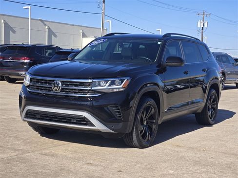 Used 2022 Volkswagen Atlas SE image 3