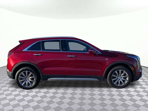 Used 2021 Cadillac XT4 Premium Luxury FWD image 2
