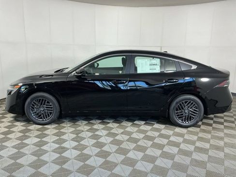 New 2026 Nissan Sentra SV w/ SV Convenience Package FWD image 4