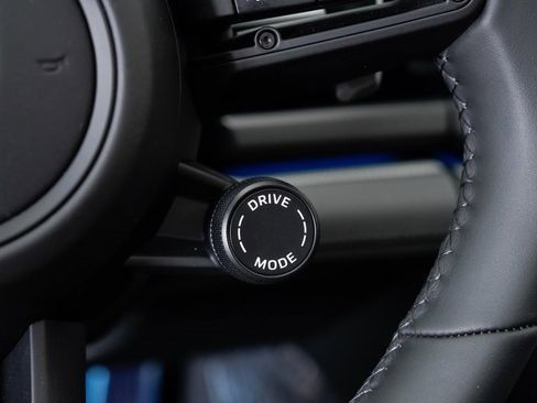 New 2025 Porsche Panamera 4 image 15