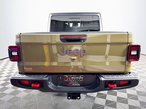 Used 2026 Jeep Gladiator Rubicon AWD/4WD image 6