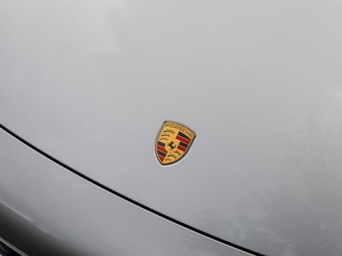 Used 2022 Porsche 911 Carrera GTS RWD image 2