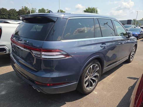 Used 2021 Lincoln Aviator Grand Touring w/ Equipment Group 302A AWD/4WD image 2