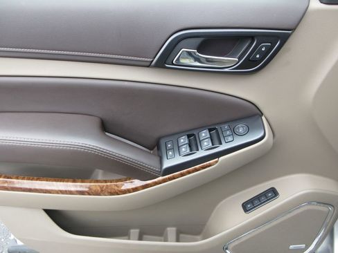 Used 2020 Chevrolet Suburban Premier w/ 6.2L Performance Package image 24