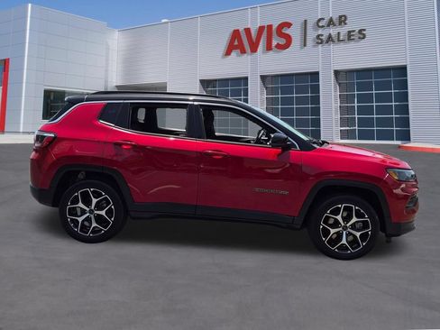 Used 2025 Jeep Compass Limited AWD/4WD image 5