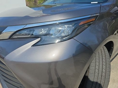 Used 2024 Toyota Sienna XLE image 11