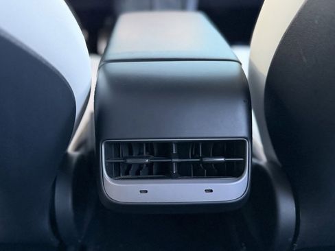 Used 2022 Tesla Model 3 Performance image 48