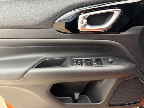 New 2026 Jeep Compass Latitude image 12