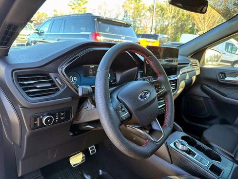 Used 2024 Ford Escape ST-Line Elite image 13
