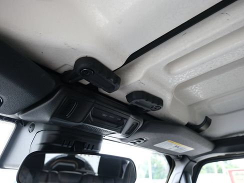 Used 2025 Jeep Wrangler Unlimited Sport AWD/4WD image 17