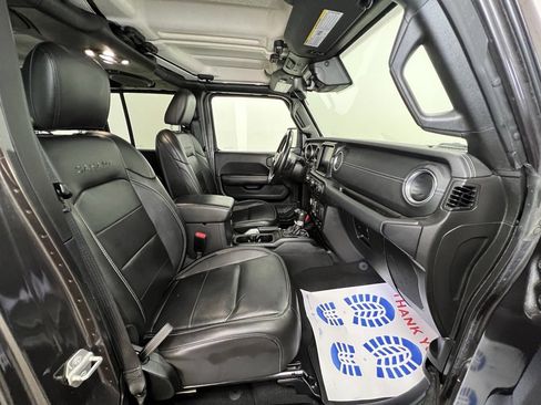 Used 2021 Jeep Wrangler Unlimited Sahara w/ Uconnect 4C Nav & Sound Group image 9