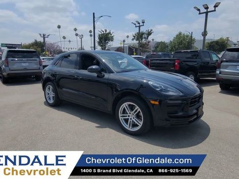Used 2024 Porsche Macan Turbo AWD/4WD image 2