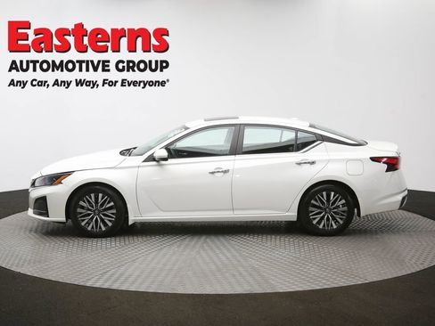 Used 2024 Nissan Altima 2.5 SV w/ SV Premium Package image 60