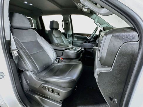 Certified 2025 GMC Sierra 1500 SLT RWD image 26