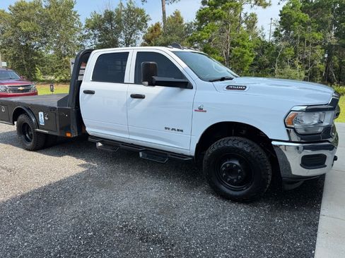 Used 2020 RAM 3500 Tradesman w/ Chrome Appearance Group AWD/4WD image 6