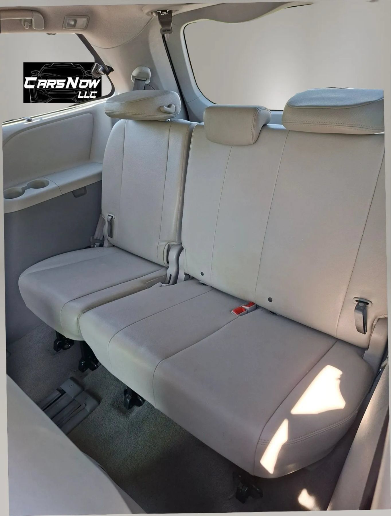 Used 2014 Toyota Sienna XLE FWD image 9