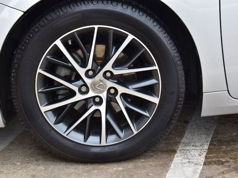 Used 2017 Lexus ES 350 w/ Premium Package image 11