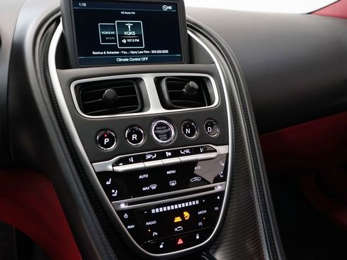 Used 2018 Aston Martin DB11 V12 image 20