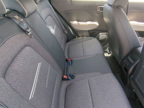 New 2025 Hyundai Venue Limited image 12