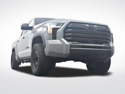 Used 2024 Toyota Tundra SR5 w/ SR5 Premium Package AWD/4WD image 30