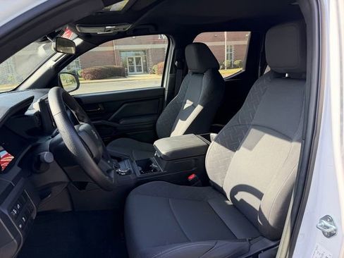 Used 2024 Toyota Tacoma SR image 8