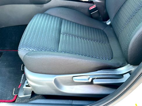 Used 2024 Mitsubishi Eclipse Cross LE image 17