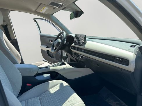Certified 2024 Honda HR-V LX image 11