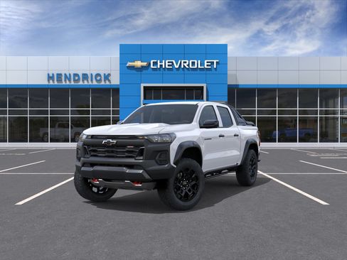 New 2026 Chevrolet Colorado Trail Boss w/ Midnight Edition AWD/4WD image 9