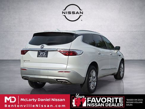 Used 2023 Buick Enclave Premium w/ Experience Buick Package AWD/4WD image 5
