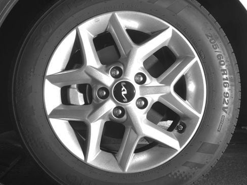 Used 2025 Kia Soul LX w/ LX Technology Package FWD image 12