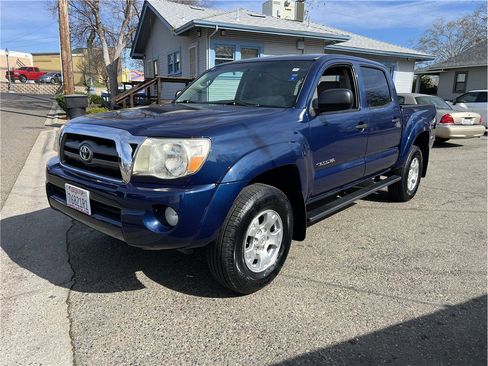 Used 2006 Toyota Tacoma PreRunner image 3