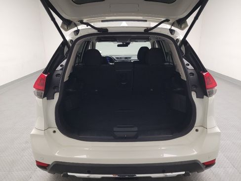 Used 2019 Nissan Rogue SV FWD image 29
