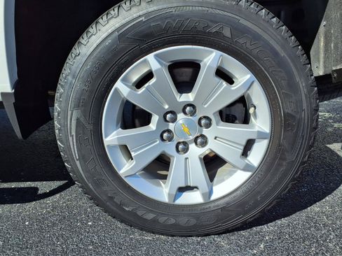 Used 2022 Chevrolet Colorado LT w/ LT Convenience Package AWD/4WD image 36