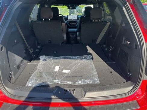 Certified 2025 Ford Explorer Platinum w/ Ultimate Package AWD/4WD image 17