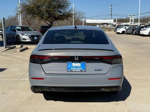 Used 2024 Honda Accord Sport image 4