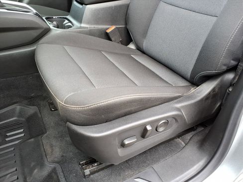 Used 2024 Chevrolet Colorado Trail Boss w/ Advanced Trailering Package AWD/4WD image 9