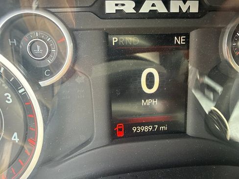 Used 2024 RAM 2500 Big Horn w/ Night Edition AWD/4WD image 16