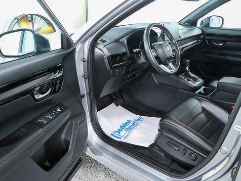Used 2024 Honda CR-V Sport Touring image 3