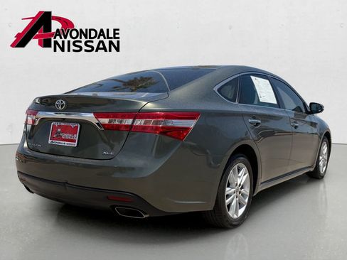 Used 2013 Toyota Avalon XLE Premium FWD image 6