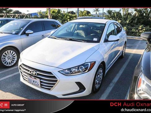 Used 2017 Hyundai Elantra SE image 1