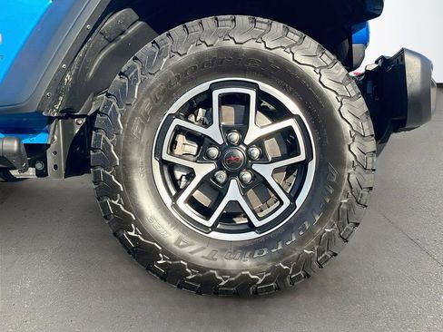 Used 2025 Jeep Wrangler Unlimited Rubicon w/ Safety Group AWD/4WD image 27