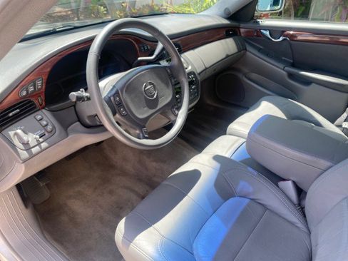 Used 2005 Cadillac De Ville image 38