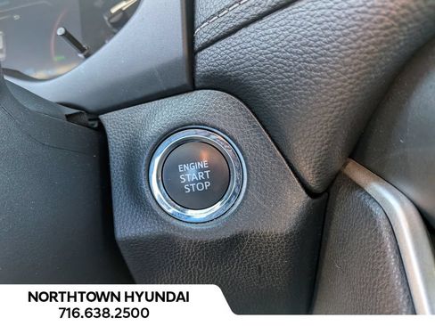 Used 2025 Toyota RAV4 XLE AWD/4WD image 22