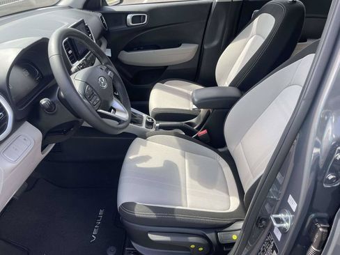 Certified 2024 Hyundai Venue SEL FWD image 10
